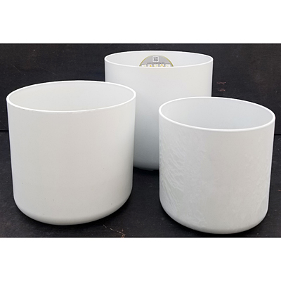 Novelty Lena Pot - White